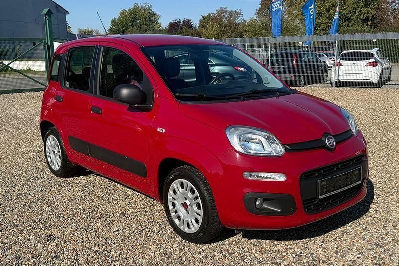 Rot Gebraucht 2016 Fiat Panda Kleinwagen | 5.990 € (Fairer Preis) - Bild 1/4