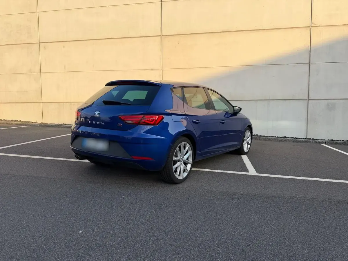 Gebraucht Seat Leon FR 150 PS (110 kW) 2017 Blau Limousine