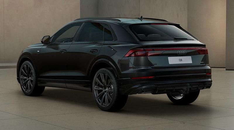 Neu Audi Q8 Ambiente 286 PS (210 kW) 2026 Außenfarbe: SUV