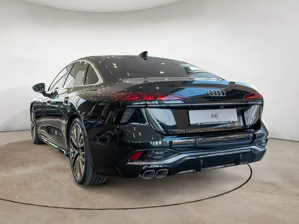 Gebraucht Audi A6 Sport 204 PS (150 kW) 2026 Mitternachtsgrün Limousine