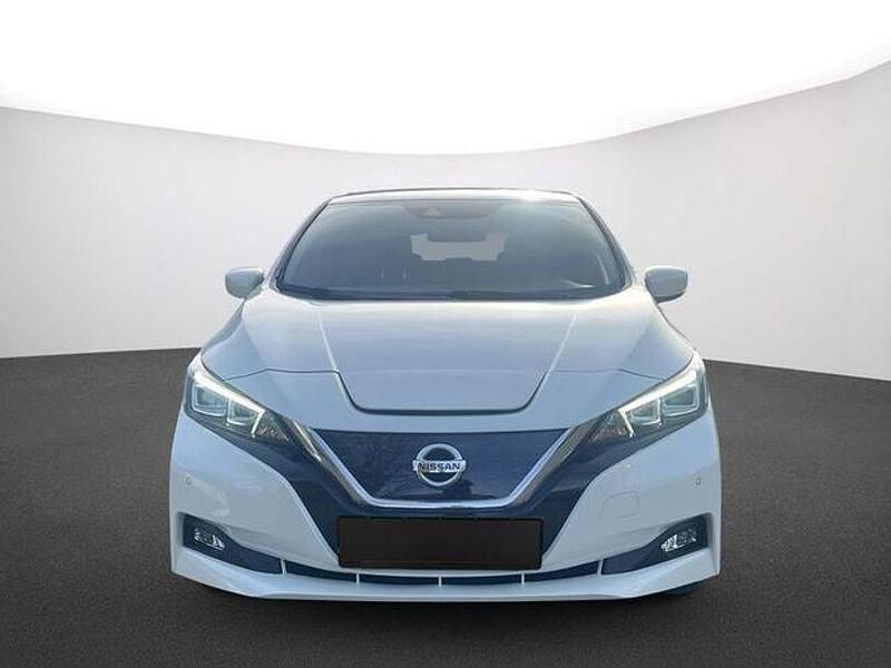 Gebraucht Nissan Leaf N-Connecta 160 kW (218 PS) 2021 Brilliant white (m) Kleinwagen