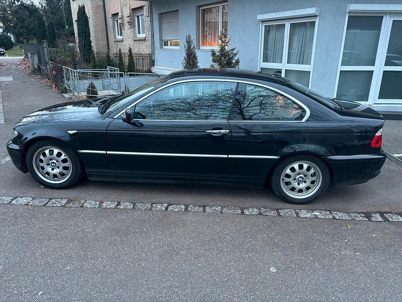 Gebraucht BMW 320 150 PS (110 kW) 2004 Schwarz Coupé