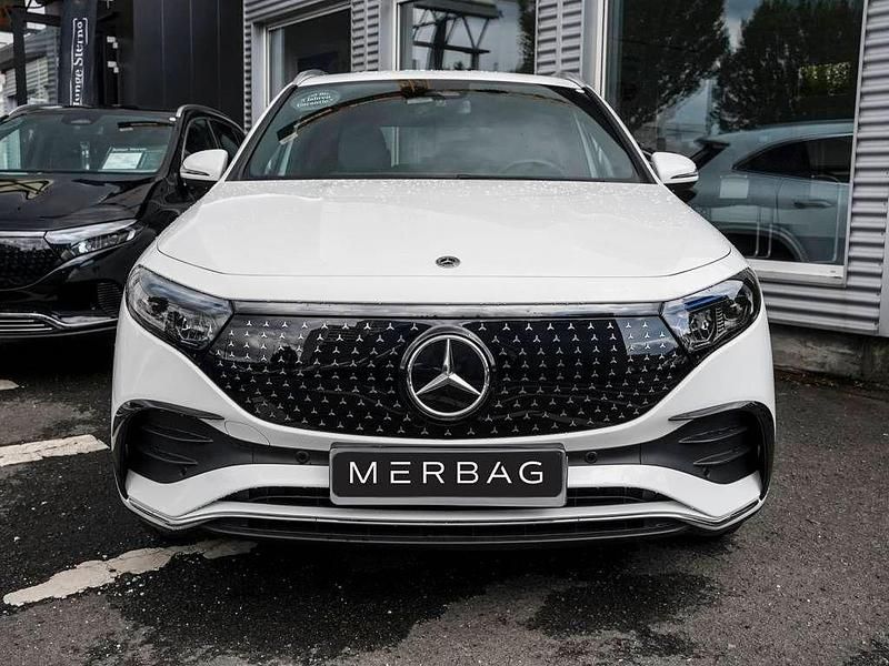 Gebraucht Mercedes EQA300 Advanced 167 kW (228 PS) 2024 Polarweiß SUV