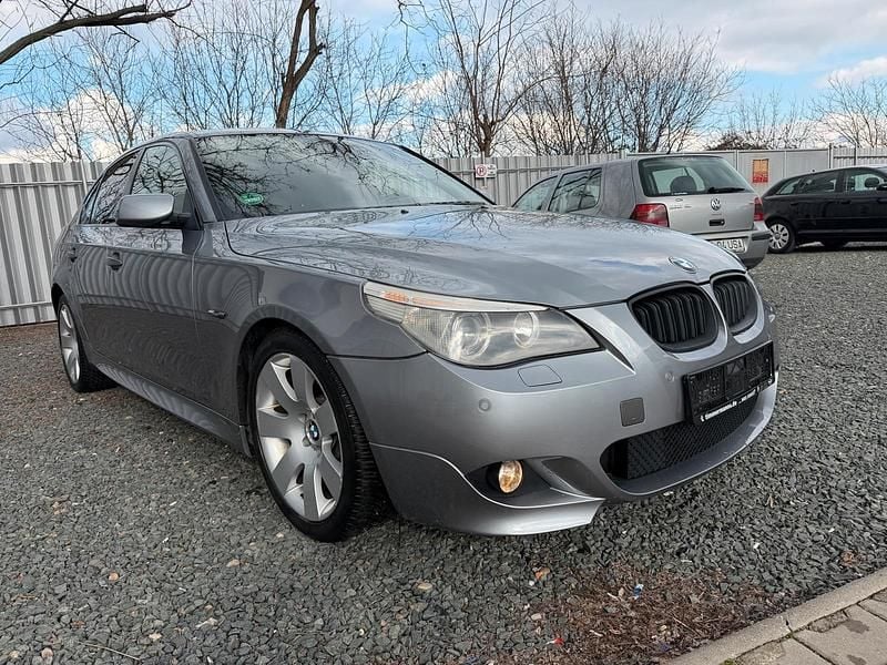 Gebraucht BMW 545 M Sport 333 PS (244 kW) 2003 Grau Limousine