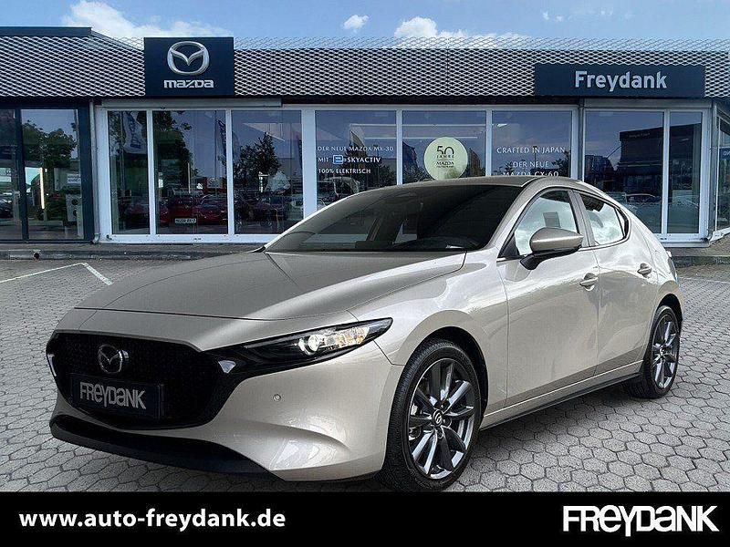 Platinum quartz m Gebraucht 2024 Mazda 3 Exclusive-Line Limousine | 22.990 € (Guter Preis) - Bild 1/4