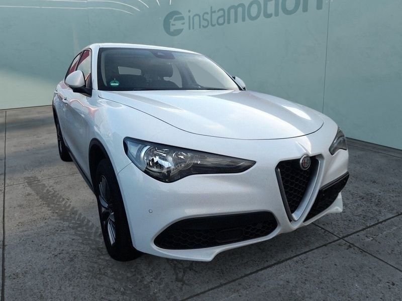 Weiß Gebraucht 2020 Alfa Romeo Stelvio SUV | 28.488 € (Fairer Preis) - Bild 1/4