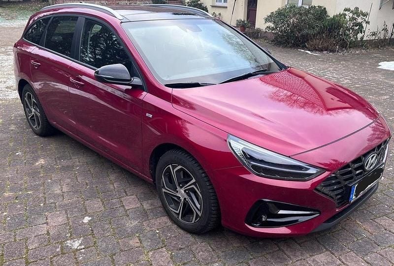 Gebraucht Hyundai i30 159 PS (116 kW) 2020 Rot Kombi