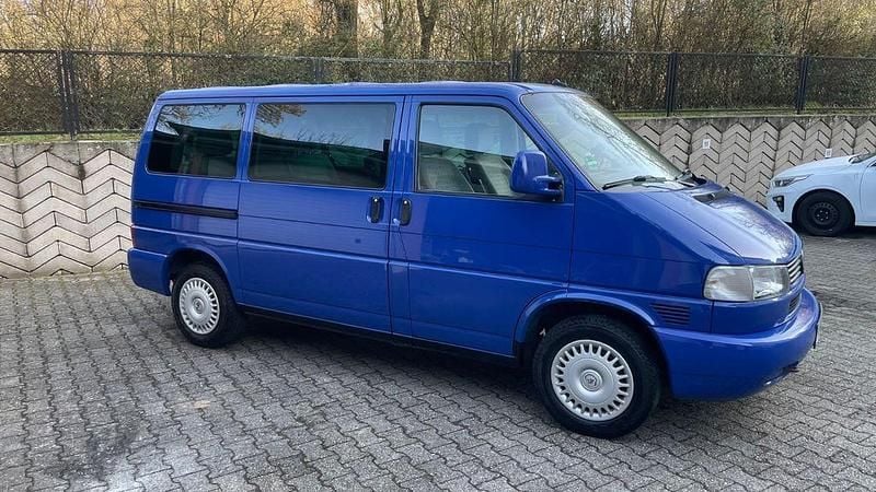 Second-hand VW T4 102 CP (75 kW) 2002 Albastru Van