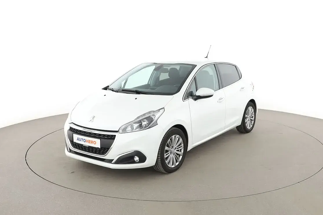 Gebraucht Peugeot 208 Allure 110 PS (80 kW) 2019 Kleinwagen