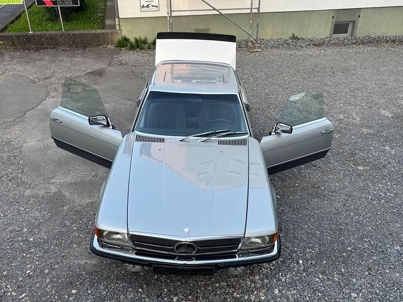 Grau Gebraucht 1979 Mercedes SLC450 Coupé | 22.990 € - Bild 1/4