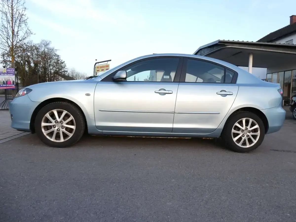 Gebraucht Mazda 3 Inclusive 105 PS (77 kW) 2009 Schwarz Limousine