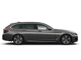 Gebraucht BMW 530 M Sport 286 PS (210 kW) 2021 Sophistograu brillanteffekt me Kombi