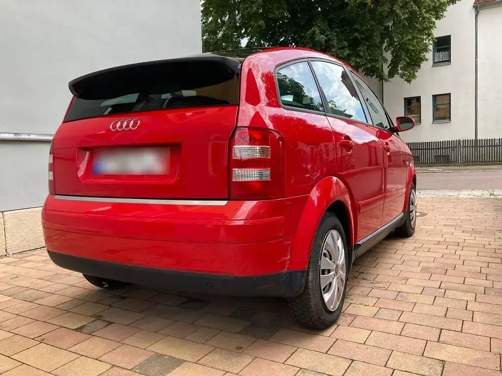 Gebraucht Audi A2 61 PS (44 kW) 2004 Rot Kleinwagen