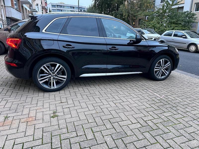 Gebraucht Audi Q5 163 PS (119 kW) 2018 Schwarz SUV