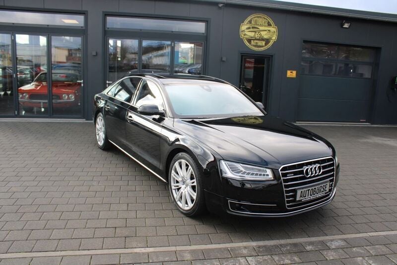 Schwarz Gebraucht 2017 Audi A8 Ambiente Limousine | 28.999 € (Guter Preis) - Bild 1/4