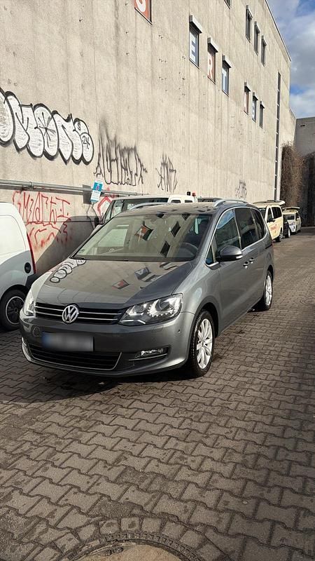 Gebraucht VW Sharan 184 PS (135 kW) 2014 Grau Van / Kleinbus