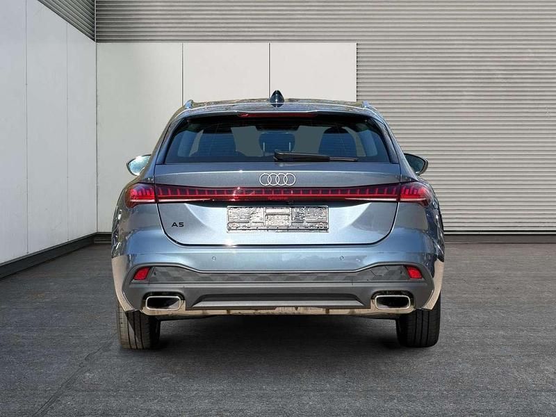Gebraucht Audi A5 Basis 204 PS (150 kW) 2024 Horizontblau metallic Kombi