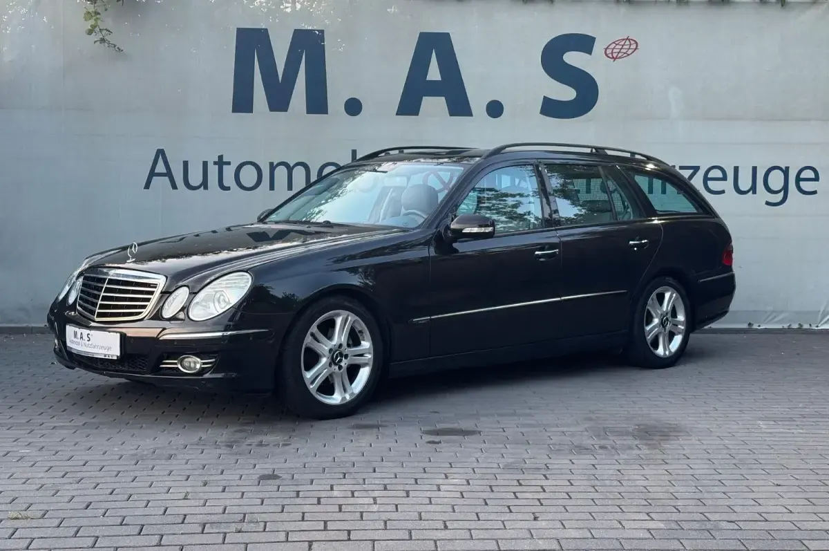 Gebraucht Mercedes E280 190 PS (139 kW) 2008 Schwarz Limousine