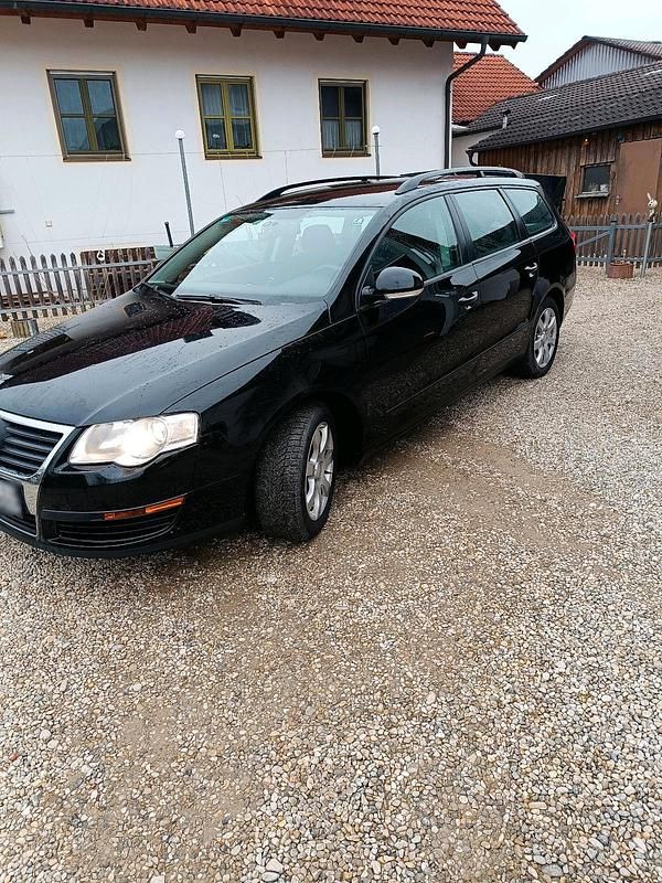 Gebraucht VW Passat 122 PS (89 kW) 2010 Schwarz Kombi