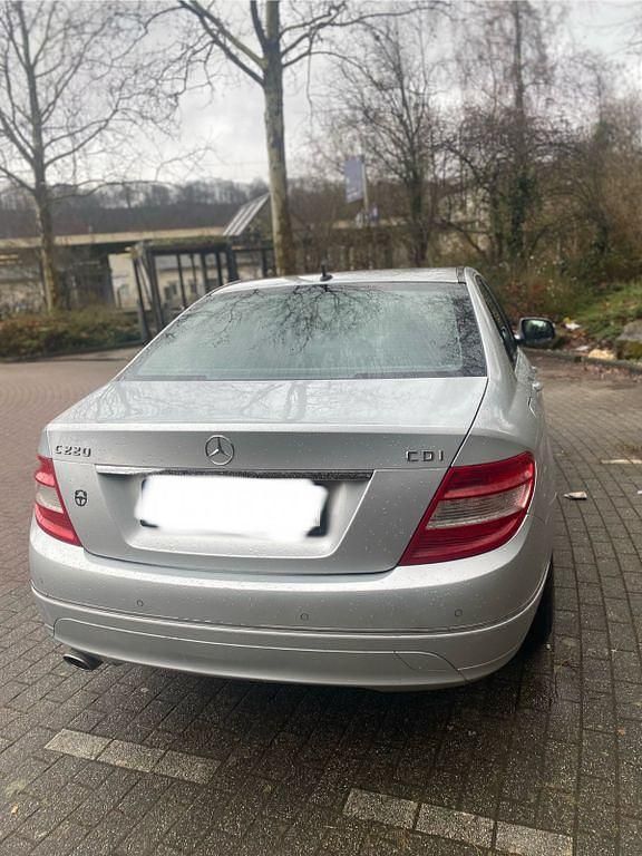Gebraucht Mercedes C220 Elegance 170 PS (125 kW) 2008 Silber Limousine