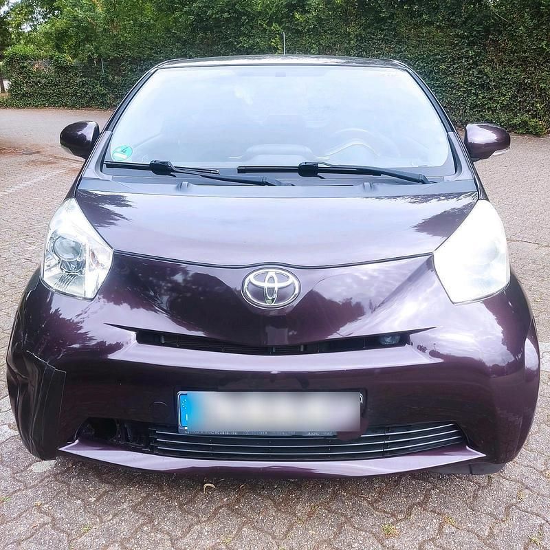 Violet Gebraucht 2009 Toyota iQ Kleinwagen | 2.800 € (Superpreis) - Bild 1/4