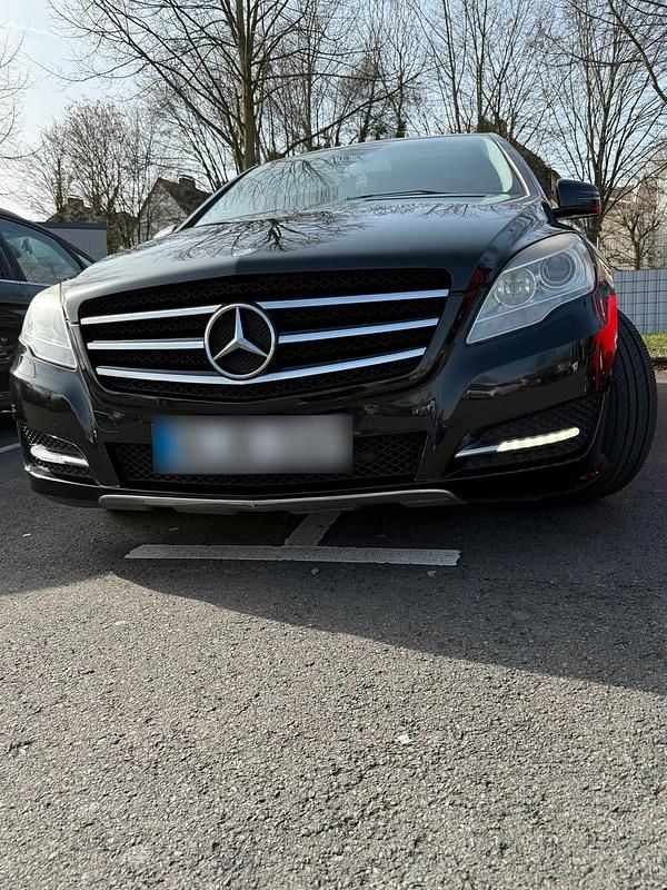 Gebraucht Mercedes R350 265 PS (194 kW) 2011 Schwarz Van / Kleinbus
