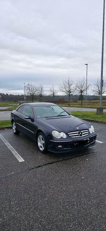 Blau Gebraucht 2007 Mercedes CLK200 Elegance Coupé | 6.500 € (Fairer Preis) - Bild 1/4