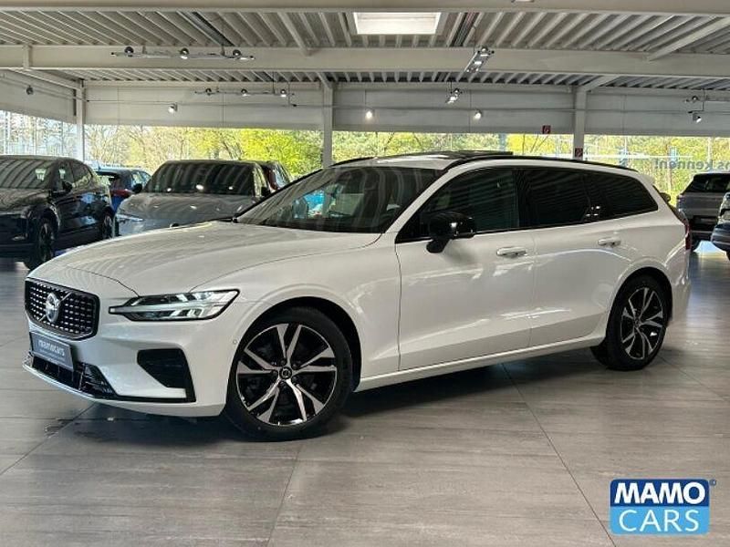 Gebraucht Volvo V60 Plus 197 PS (144 kW) 2025 Weiß Kombi