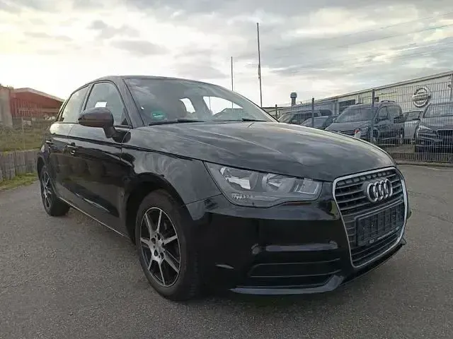 Gebraucht Audi A1 Sportback Attraction 86 PS (63 kW) 2013 Schwarz Kleinwagen