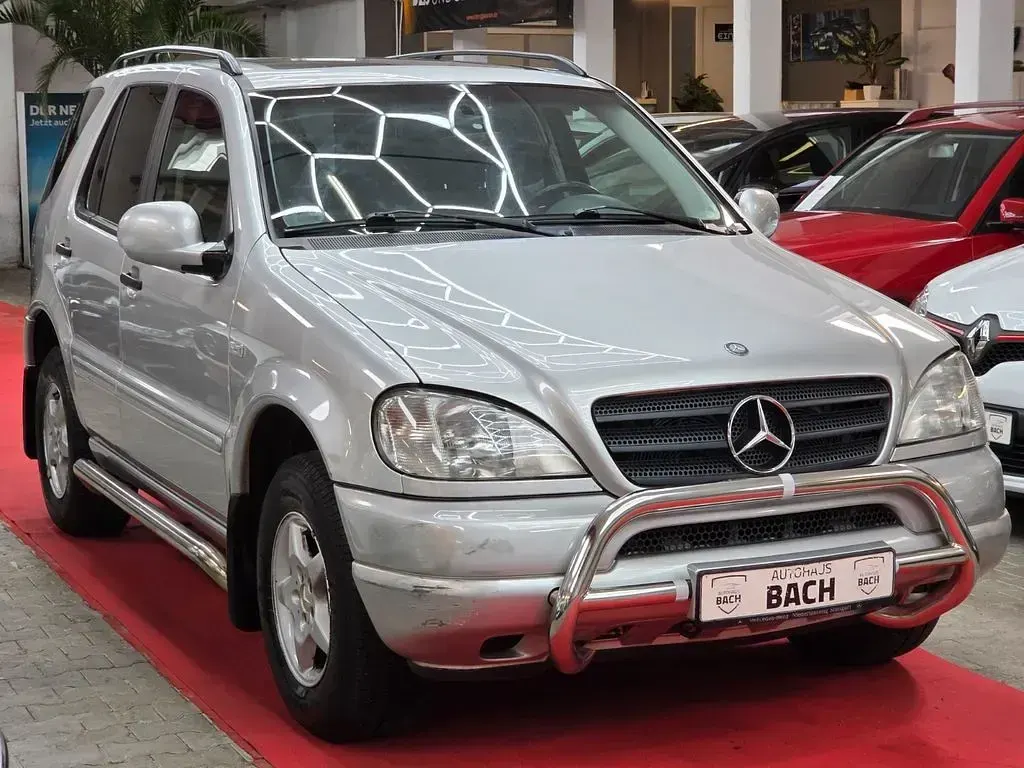 Gebraucht Mercedes ML320 218 PS (160 kW) 1999 Silber SUV