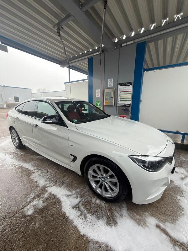 Gebraucht BMW 330 M Sport 252 PS (185 kW) 2018 Weiß Limousine