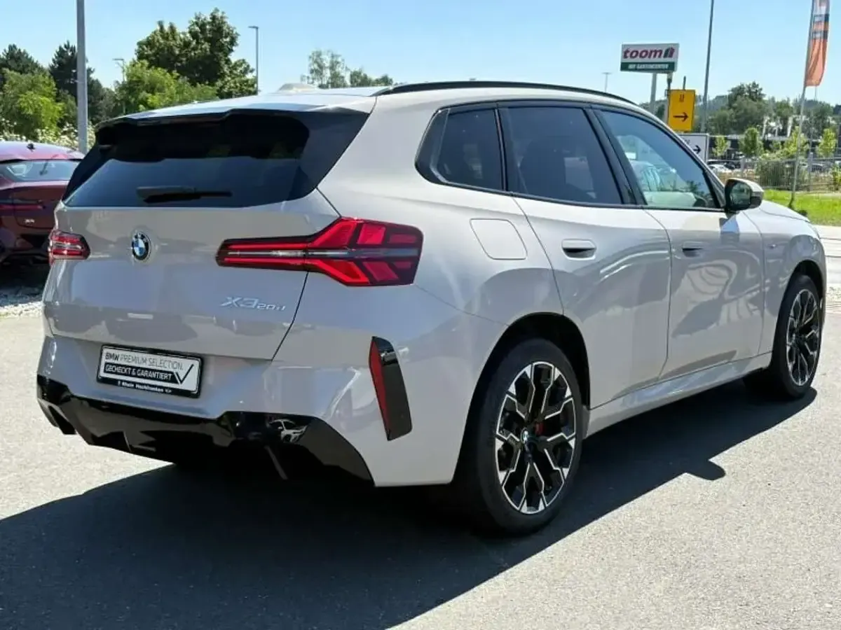 Gebraucht BMW X3 M Sport 197 PS (144 kW) 2025 Grau SUV