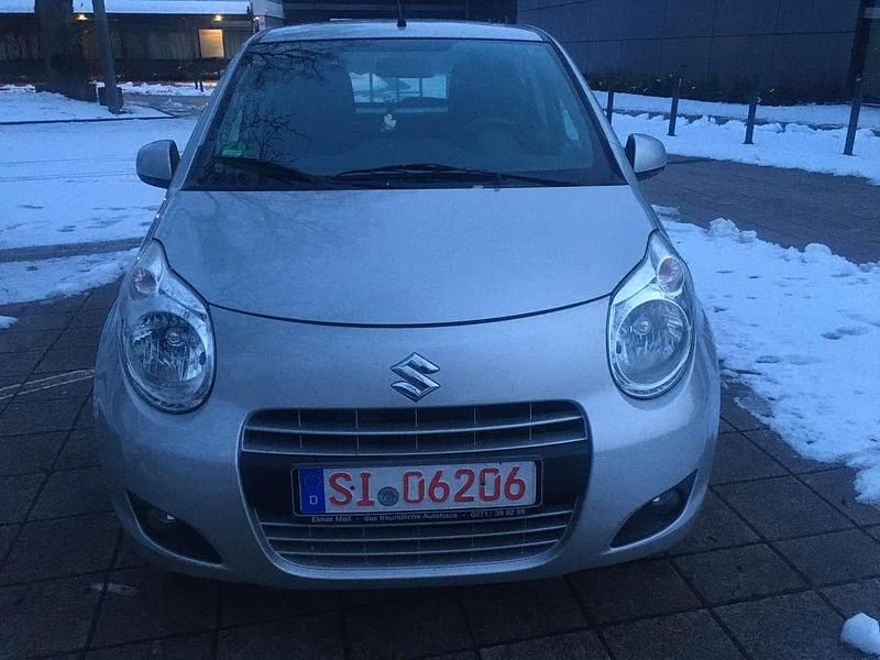 Silber Gebraucht 2009 Suzuki Alto Comfort Kleinwagen | 2.998 € (Fairer Preis) - Bild 1/4