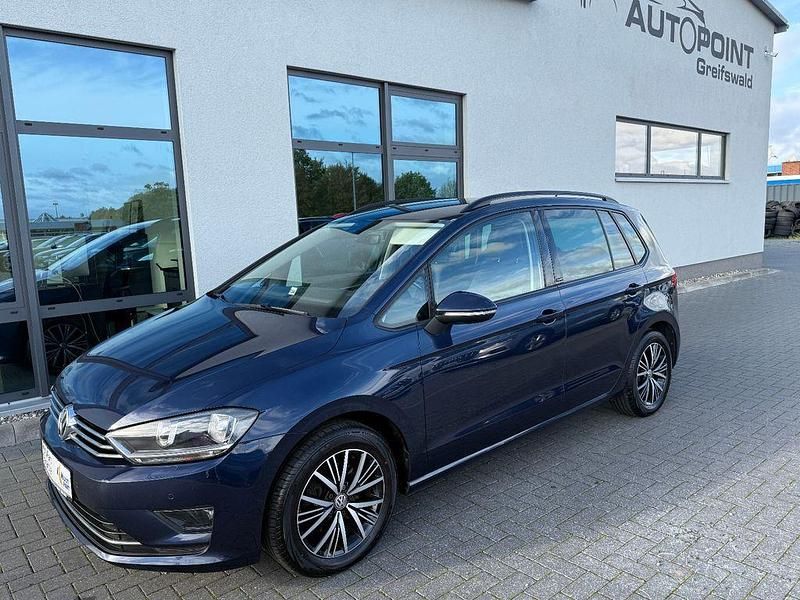 Blau Gebraucht 2016 VW Golf Sportsvan Allstar Van / Kleinbus | 12.290 € (Fairer Preis) - Bild 1/4