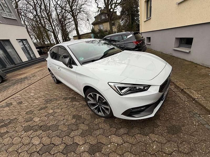 Gebraucht Seat Leon FR 204 PS (150 kW) 2020 Nevada weiß metallic Kombi