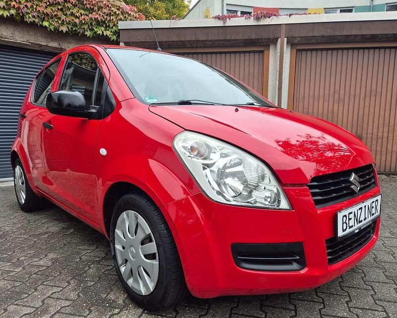 Gebraucht Suzuki Splash Basic 65 PS (47 kW) 2009 Rot Kleinwagen