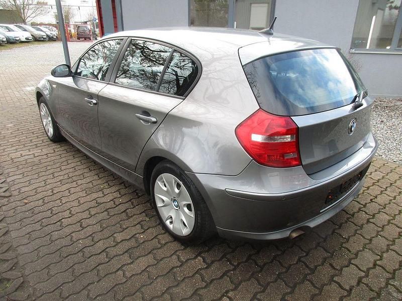 Gebraucht BMW 116 Advantage 122 PS (89 kW) 2009 Grau Kleinwagen