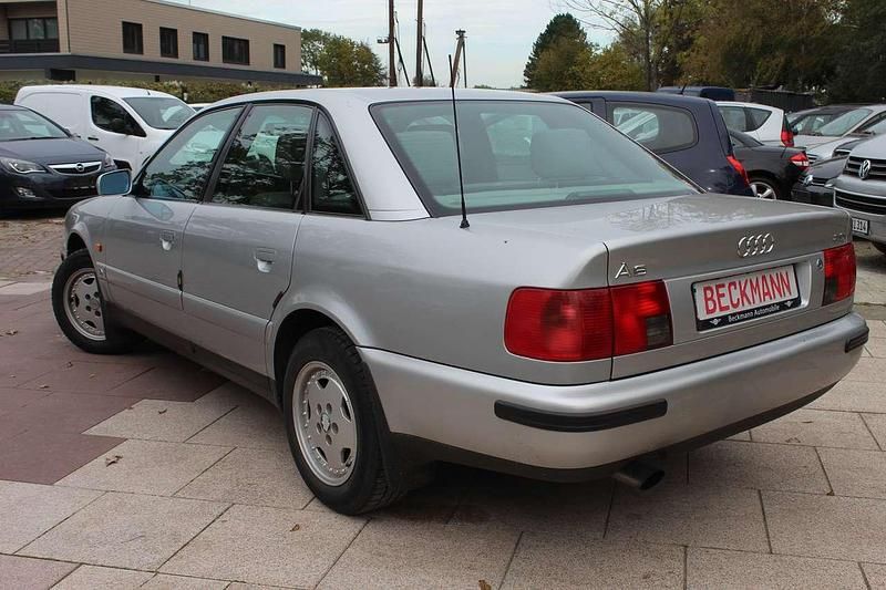 Gebraucht Audi A6 116 PS (85 kW) 1995 Silber Limousine