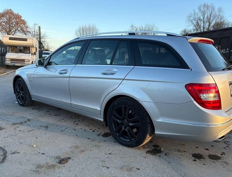 Gebraucht Mercedes C250 Avantgarde 204 PS (150 kW) 2012 Silber Kombi