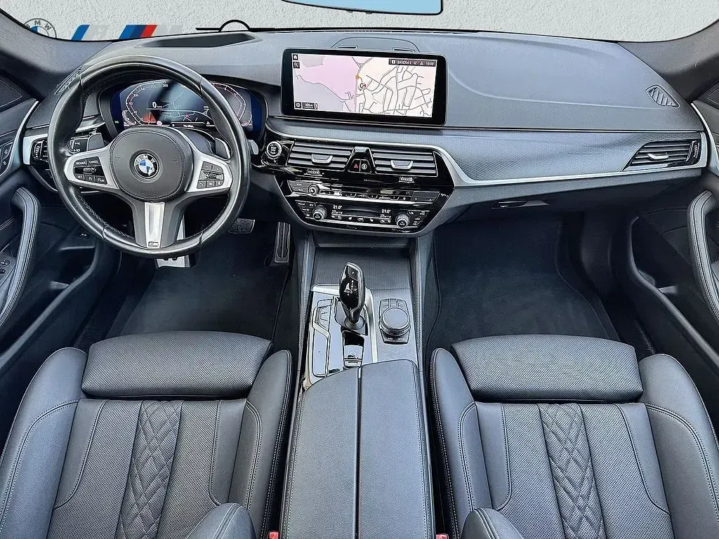 Gebraucht BMW 520 M Sport 190 PS (139 kW) 2023 Silber Limousine