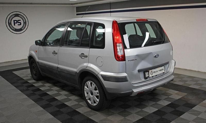 Gebraucht Ford Fusion 101 PS (74 kW) 2009 Silber Kleinwagen