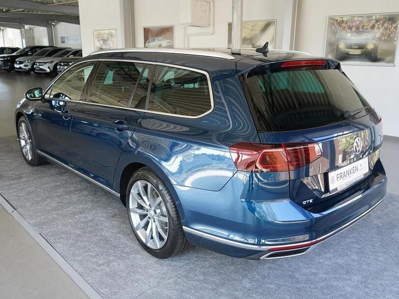 Gebraucht VW Passat GTE 218 PS (160 kW) 2020 Aquamarinblau (metallic) Kombi