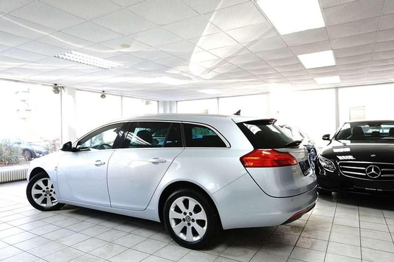 Gebraucht Opel Insignia 179 PS (131 kW) 2012 Silber Kombi