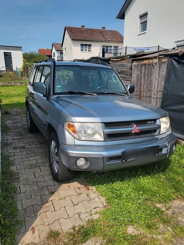 Grau Gebraucht 2002 Mitsubishi Pajero SUV | 1.600 € - Bild 1/4