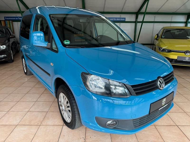 Second-hand VW Caddy 102 CP (75 kW) 2013 Albastru Monovolum
