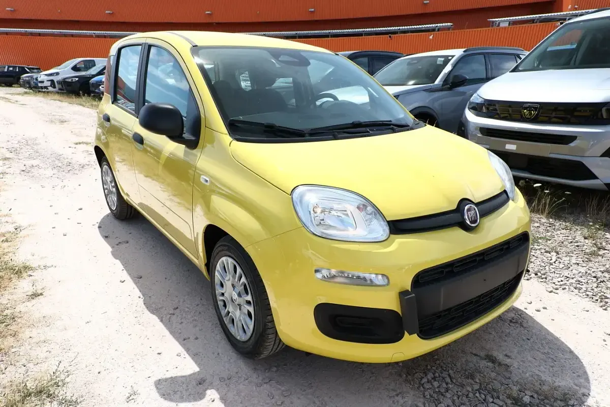 Neu Fiat Panda Icon 65 PS (47 kW) 2026 Gelb Kleinwagen