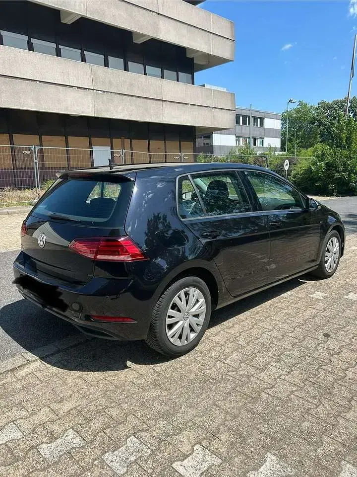 Gebraucht VW Golf VII Trendline 86 PS (63 kW) 2019 Schwarz Kleinwagen