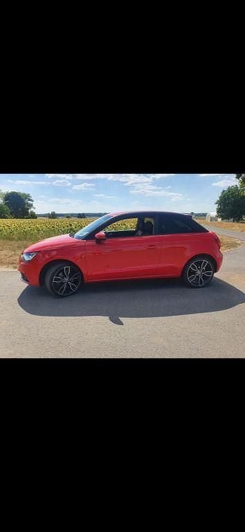 Rot Gebraucht 2013 Audi A1 Ambition Kleinwagen | 8.500 € (Guter Preis) - Bild 1/4