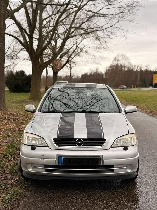 Gebraucht Opel Astra 125 PS (91 kW) 2004 Silber Limousine