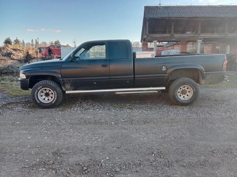Second-hand Dodge Ram 300 CP (220 kW) 1997 Negru Pickup